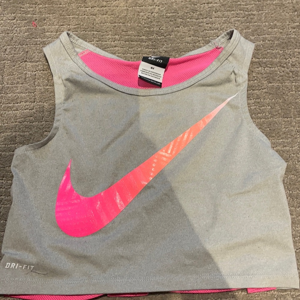 nike crop shirt, size 6x